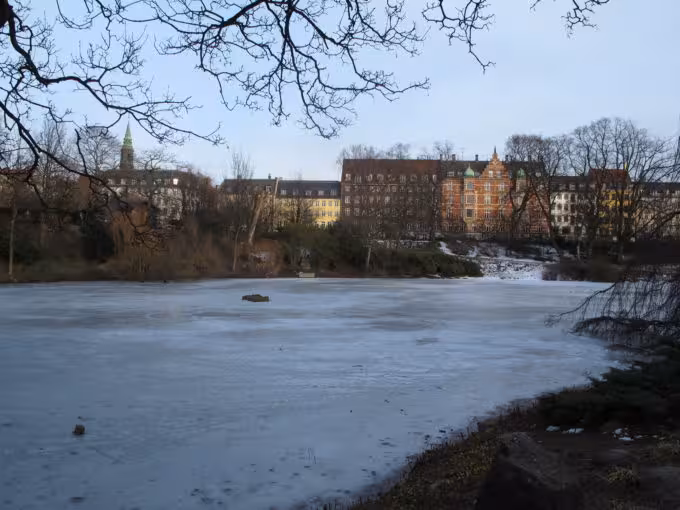 There are beautiful lakes all over the city.