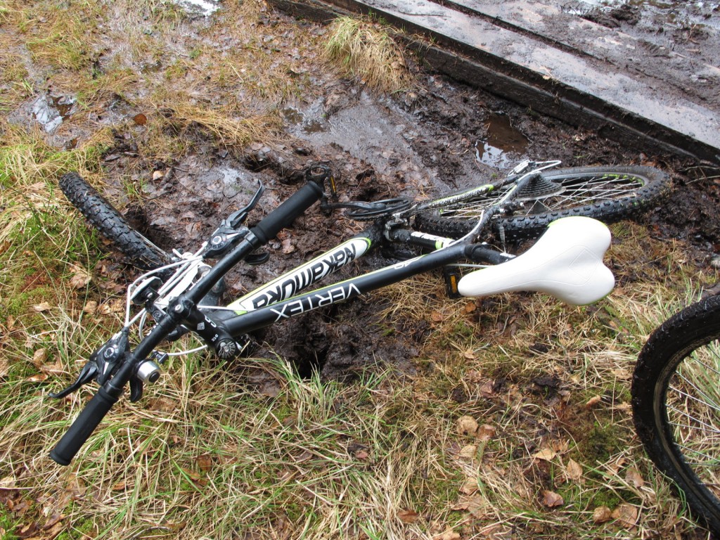 This is a demonstration of why NOT to ride your bike through mud!