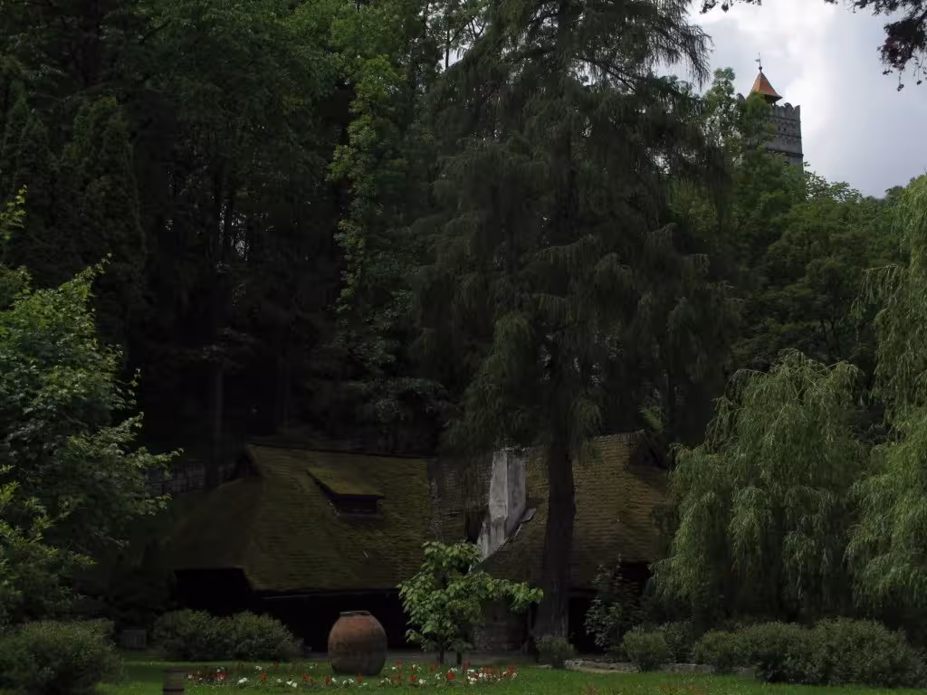 House below Bran castle