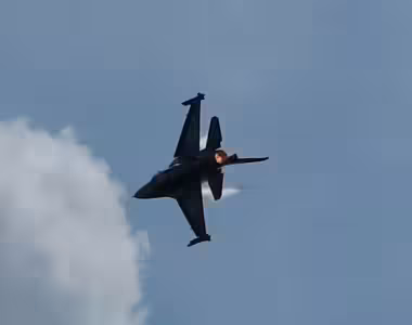 More F16 pictures