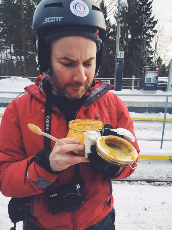 Ryan Hellyer analysing yellow goo