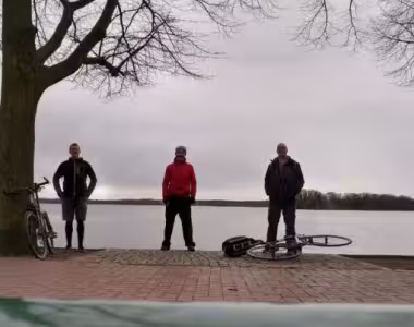Social distance cycling