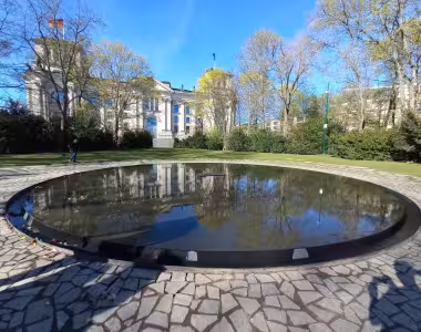 Memorial to the Sinti and Roma people